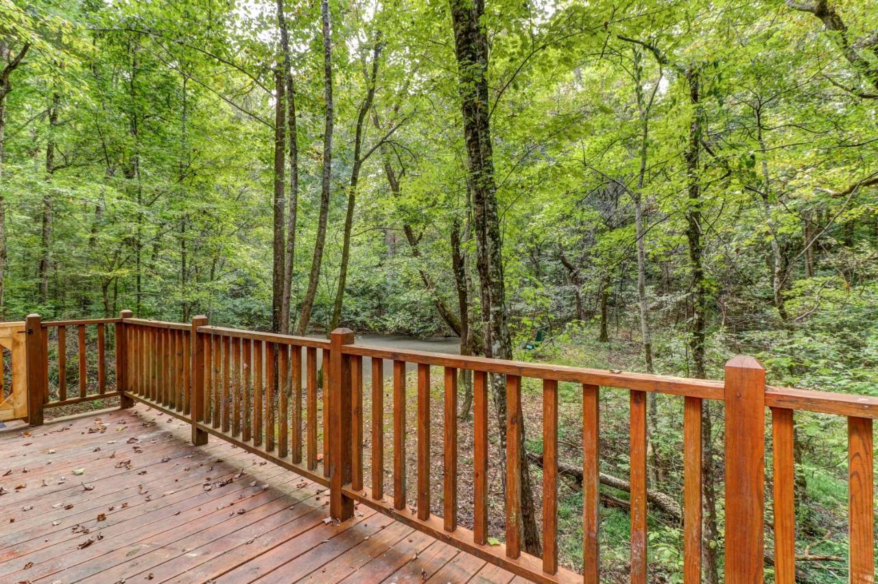 Friendly Bear Cabin Pigeon Forge Exterior photo